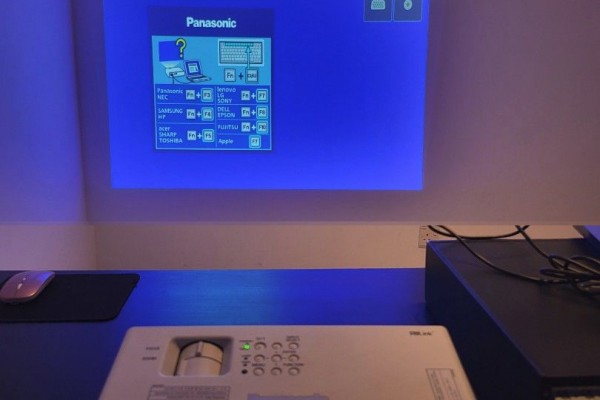 Acer projeksiyon lamba değişimi